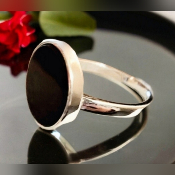 Womens Sterling Silver Black Onyx Stone Ring - Picture 3 of 9
